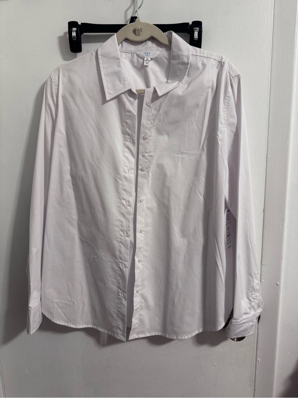 Time and Tru Woman’s White Button-Front Dress Shirt